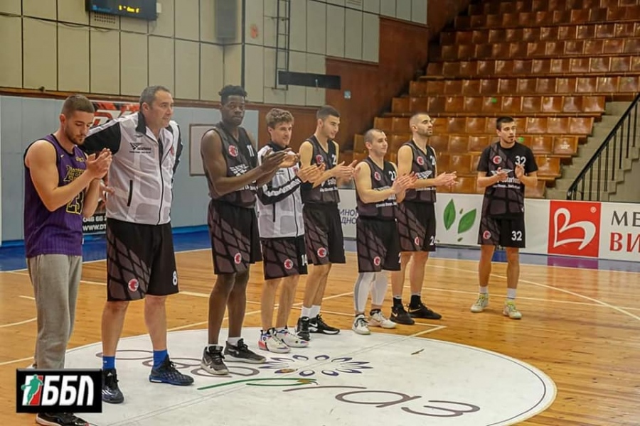 Баскетболният „Локомотив” записа първа победа в обединената „А” група Център и Юг
