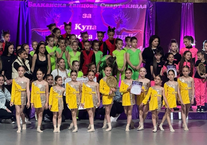 Седем медала, Гранд при в стил „Джаз” и голяма награда за костюм спечели балет „Калина” от Балканската танцова спартакиада „Търновската царица”