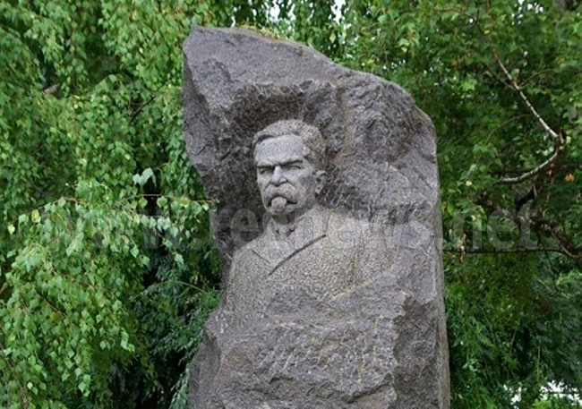 В Елена почитат Стоян Михайловски 