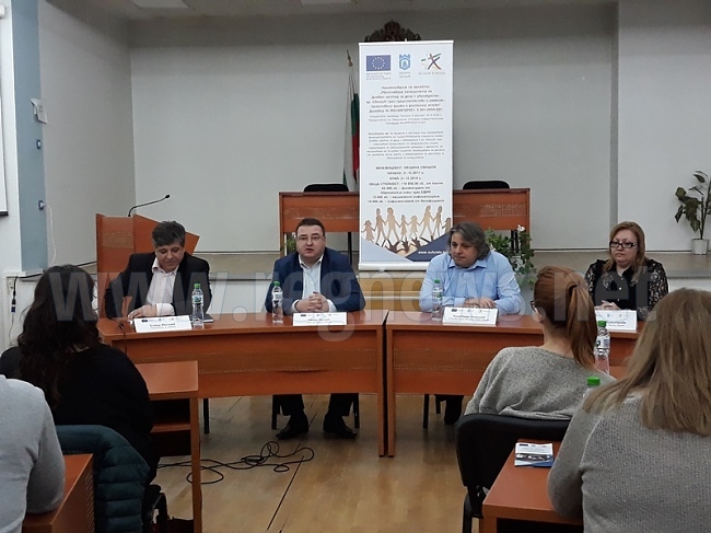 Увеличават капацитета на Дневния център за деца с увреждания в Свищов 
