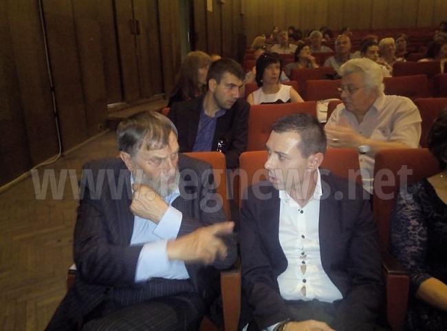 В навечерието на 24 май Община Велико Търново удостои с награди най-достойните творци и учители