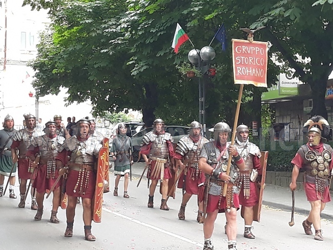 С тържествен парад на групите завърши XIV фестивал на античното наследство \
