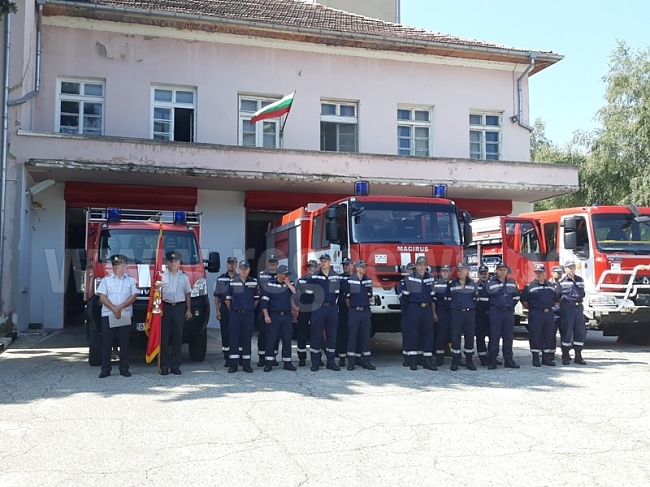 Пожарникарите в Свищов отбелязаха деня на закрилника си 