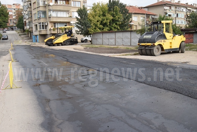 Преасфалтират кръстовището на ул. „Родопи“ с бул. „Македония“ в Горна Оряховица