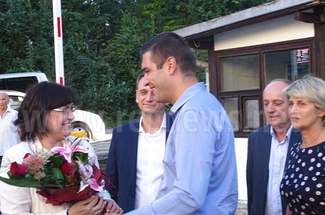Корнелия Нинова: Управляващите поставиха държавата на колене пред хранителните вериги