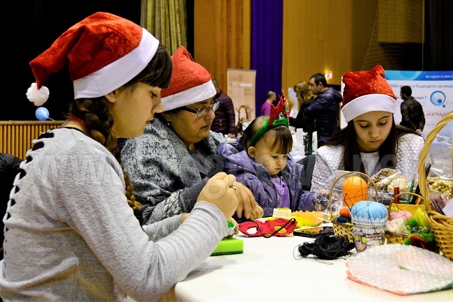 Family Days Expo събра десетки изложители и стотици деца и родители във Велико Търново
