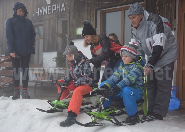 Надпревара с шейни беше кулминацията на зимния празник край хижа \