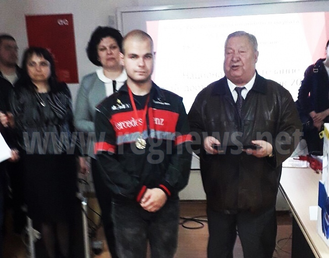 Емилиян Севов от ПТГ отново е най-добрият млад заварчик, представя България на международно състезание
