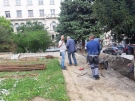 Върху каменни блокове от бял варовик, тежащи 4 тона, ще лежи бюстът на Христо Ботев