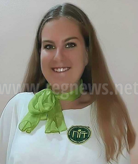 Камелия Лесичкова от Гимназията по туризъм със специална награда