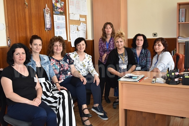 Отдел „Закрила на детето” има една цел – всяко дете да живее със своите родители