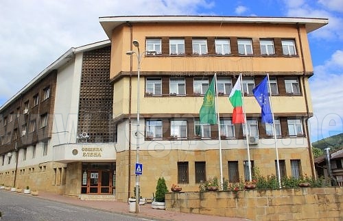 На 21 юни общинската администрация в Елена няма да работи с граждани