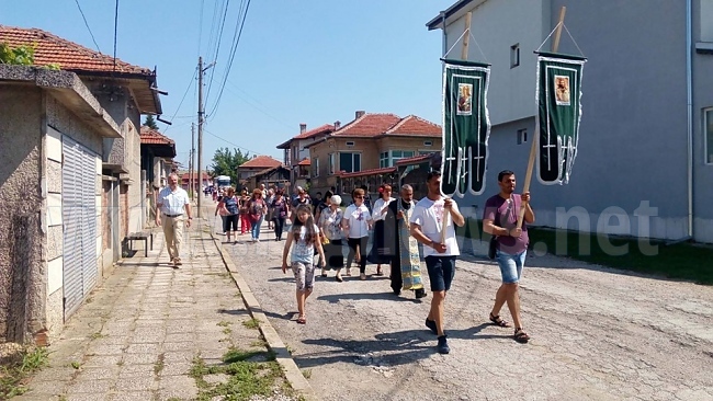 Оброка за Свети дух възродиха в Писарево