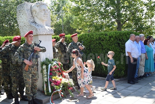 Горнооряховчани честваха 182 г. от рождението на Васил Левски