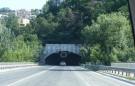 Катастрофа затрудни движението през тунелите край В. Търново