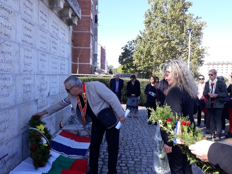 Френска делегация и представители на Община Свищов се поклониха пред Паметника на 16-та колониална френска дивизия 