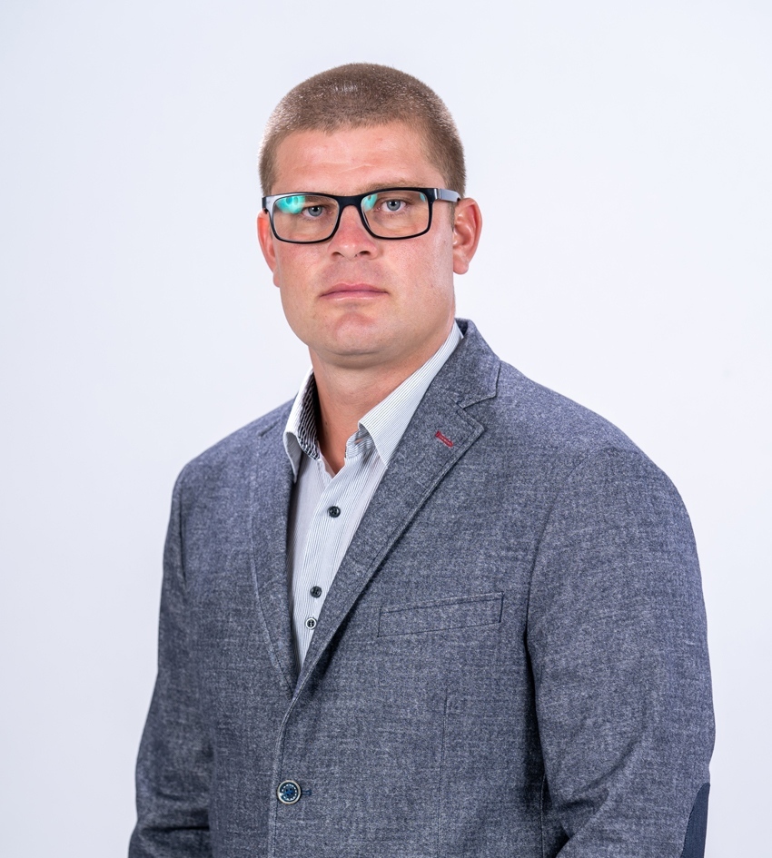 Веско Ирибаджаков, кандидат за общински съветник от „Демократична България”: Колкото и добре да си се устроил лично, не даваш ли своята лепта за обществото - не си успял