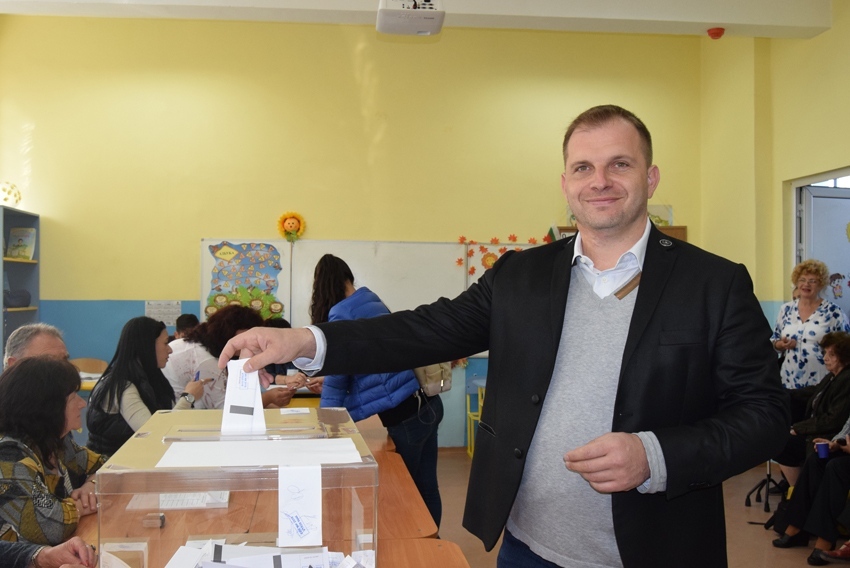 Виктор Азманов: Гласувам за промяна, защото алтернатива има