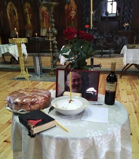 В Елена положиха урна с праха на големия музикант Милчо Левиев