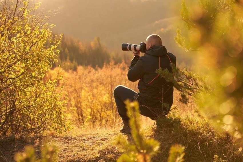 Фотографът Мирослав Момински се завръща в родното Велико Търново с изложба 