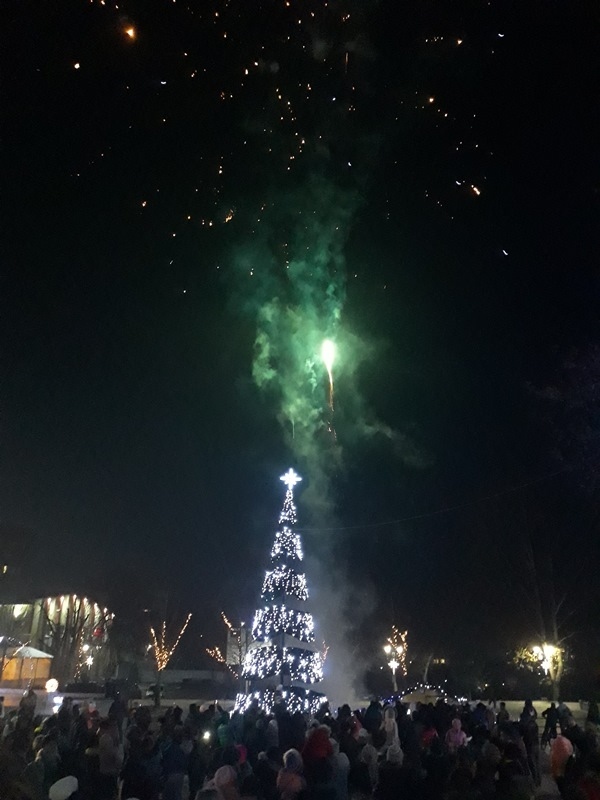 Свищов грее в коледна премяна 