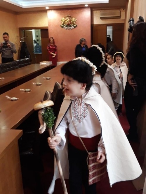 Коледари наричаха за здраве в Община Свищов