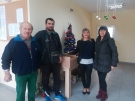 Самодейци от НЧ „Братя Грънчарови” дариха храна за бездомните в Общинския приют в Горна Оряховица