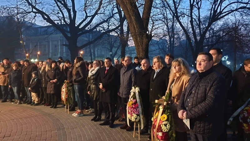 Факелно шествие премина от родната къща до паметника на Алеко в Свищов 
