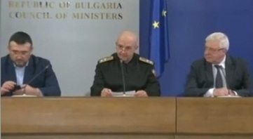 Още по-строги мерки за борба срещу коронавируса въвеждат в цялата страна