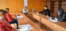Кризисният щаб призовава кметовете на общини да включат медицински специалисти от здравните кабинети на училища и детски градини в помощ на лечебните заведения 