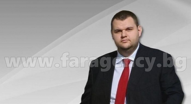 Делян Пеевски дарява 10 000 лева на семейството на починалата лекарка в Сливен