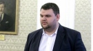 „Интръст“ ЕАД на Делян Пеевски дари респиратори и облекла за Скопие