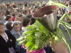 МОН пусна насоки за работа в условия на COVID-19, министър Вълчев обяви присъствено начало на новата учебна година в цялата страна