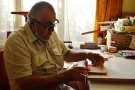 Ваньо Младенов от Горна Оряховица вдъхва нов живот на стари книги