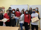 Ученици на СУ „Вичо Грънчаров” дариха спално бельо на МБАЛ „Св. Иван Рилски”