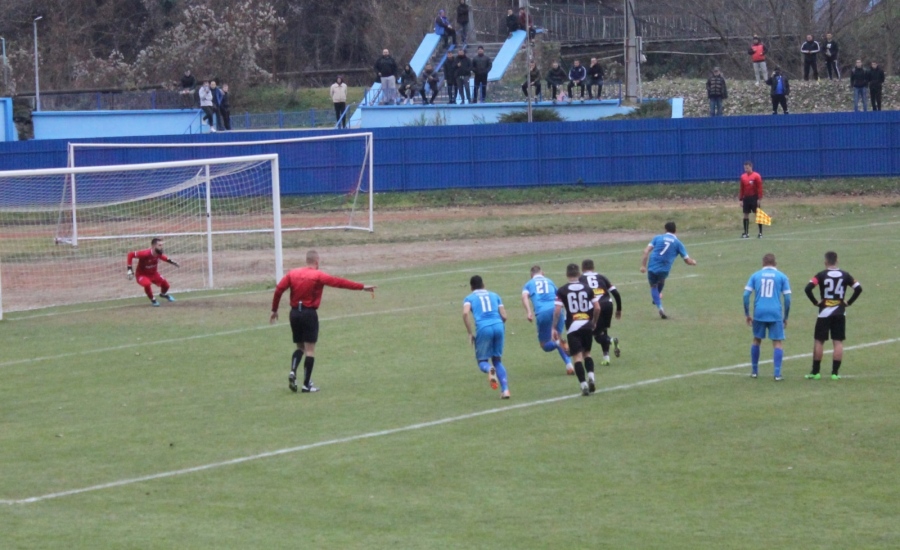 „Локо” падна с 0:3 в Своге