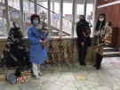 Деца и възрастни изненадаха екипите в COVID зоните на Болницата във Велико Търново