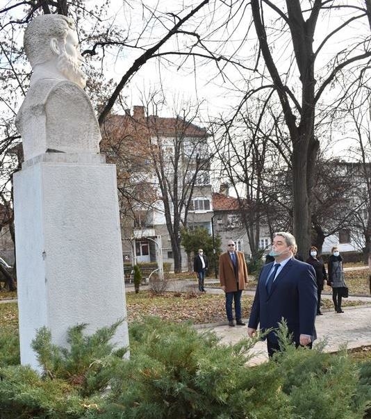 В Горна Оряховица почетоха годишнината от рождението на Христо Ботев 