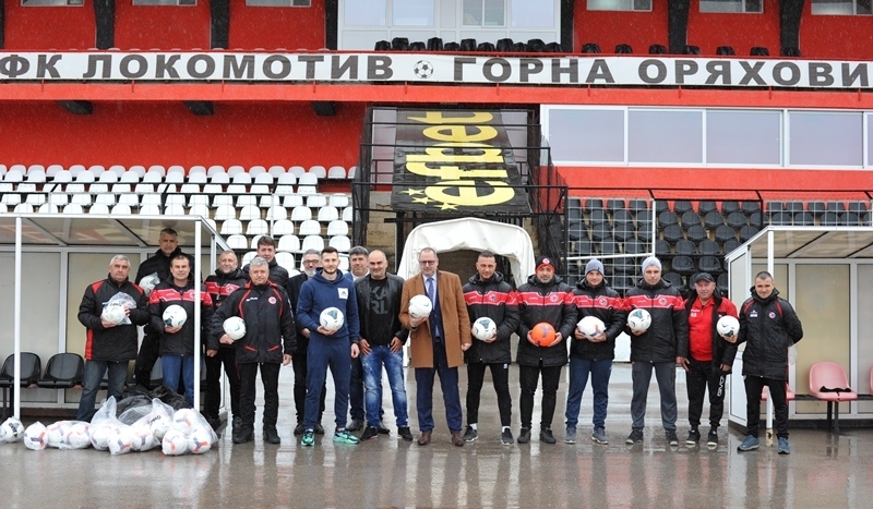 Димитър Николов с жест и към талантите на ОФК „Локомотив“