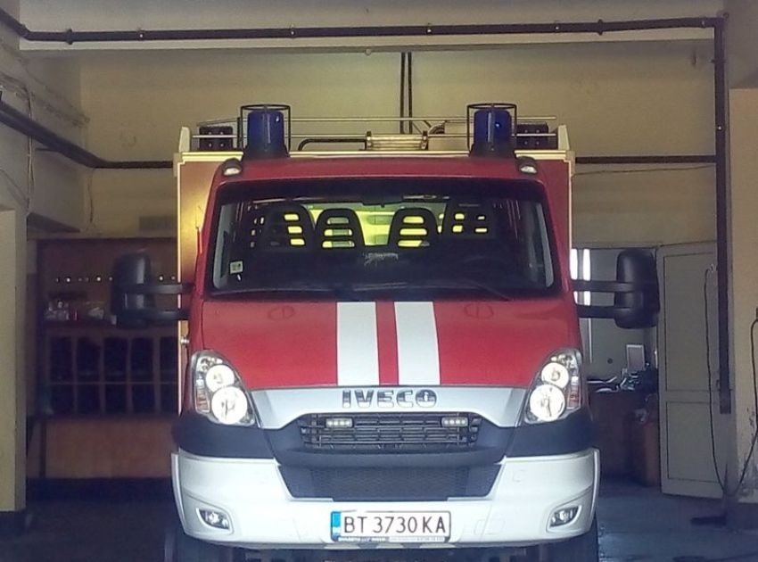 63-годишна жена от Горна Оряховица е пострадала при пожар в дома си, откарана е в болница