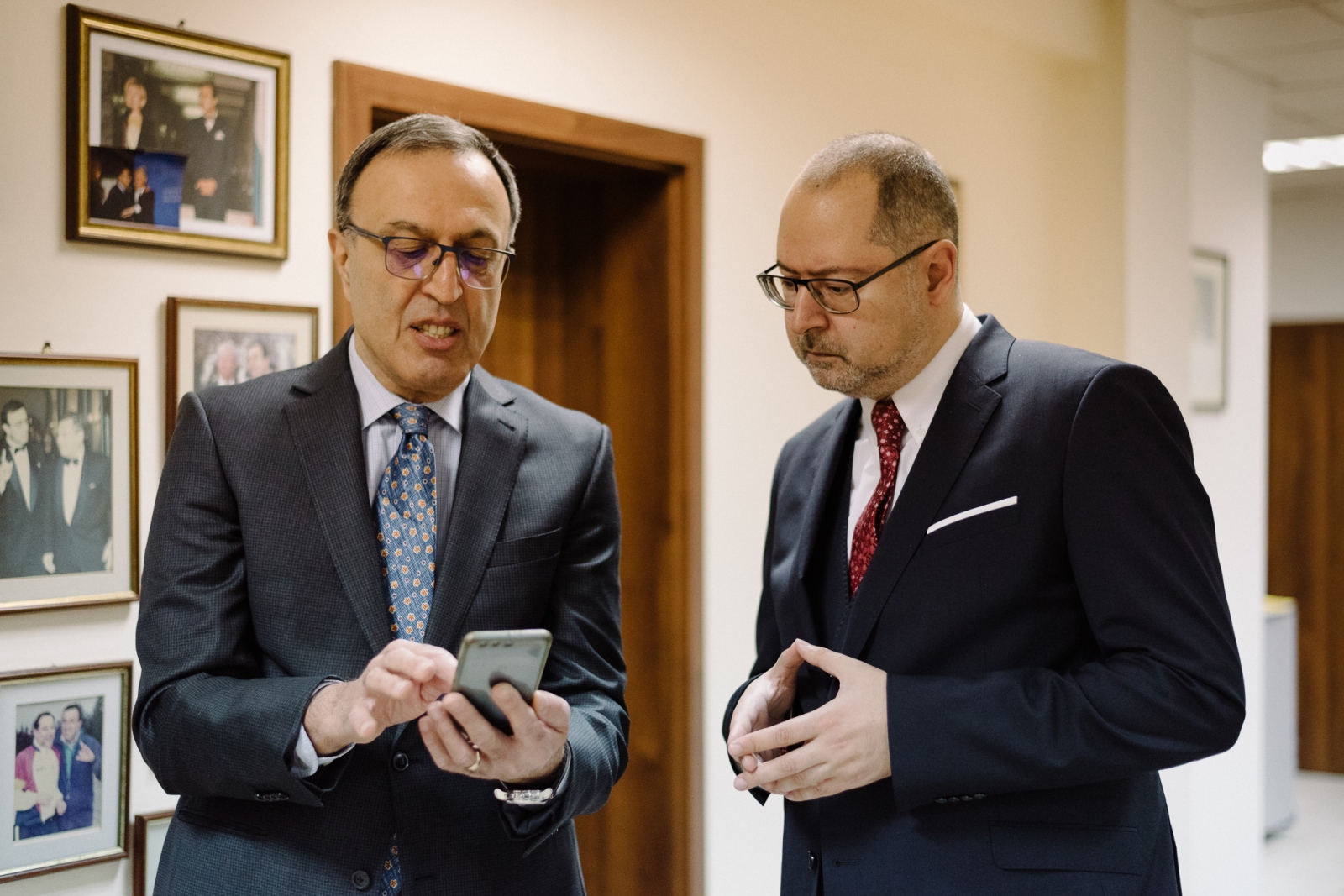 Президентът Петър Стоянов застава до Димитър Николов : RegNews.NET ...