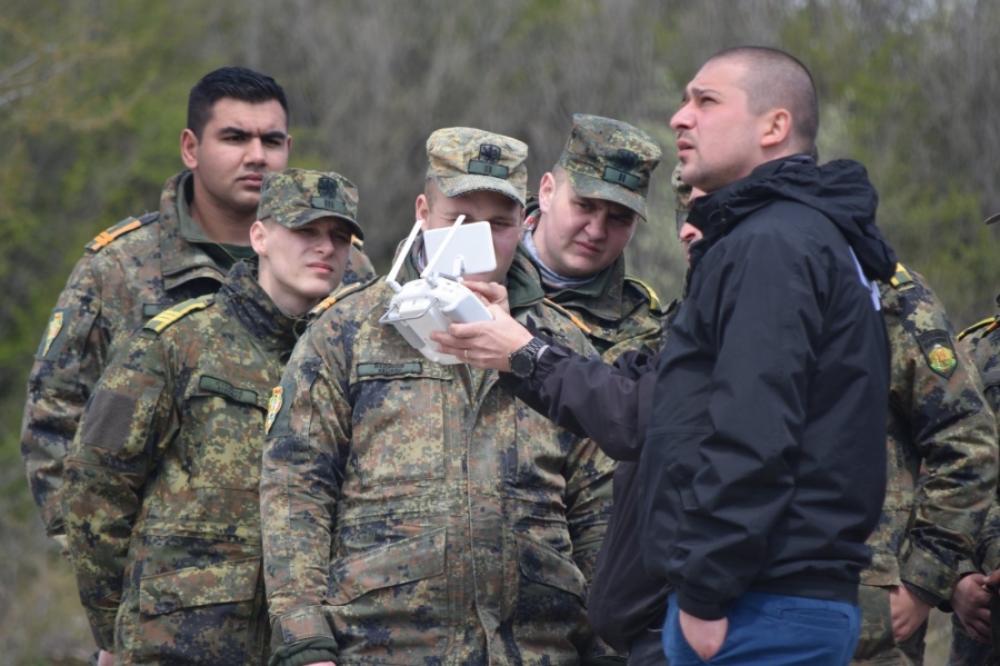 НВУ „Васил Левски“ получи два дрона