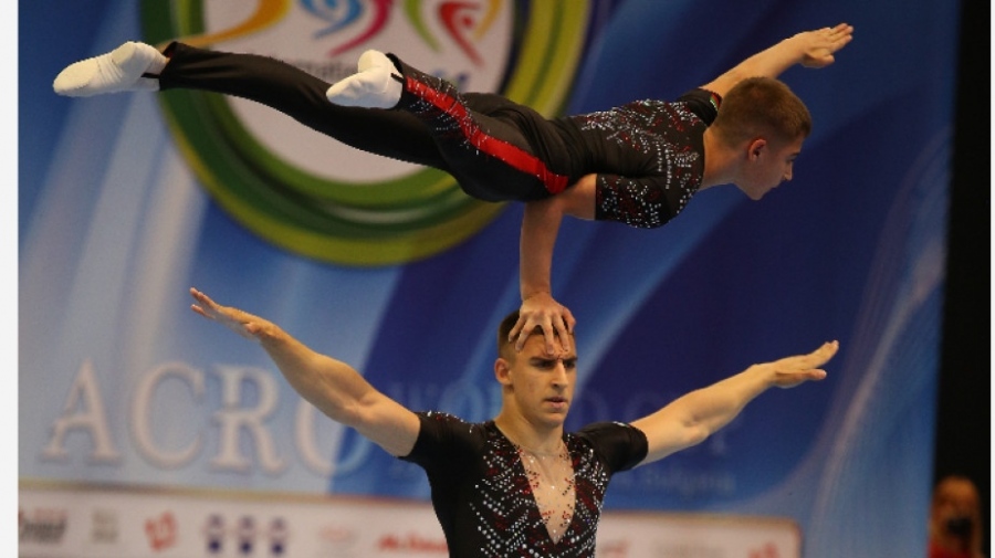 Всички представители на Горнооряховската школа на Международния турнир по спортна акробатика спечелиха медали