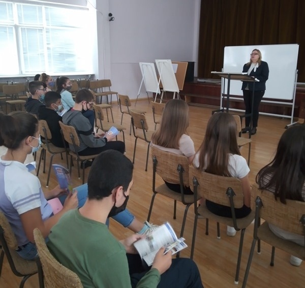 Община Свищов провежда информационна кампания за възможностите за обучение след VII клас 