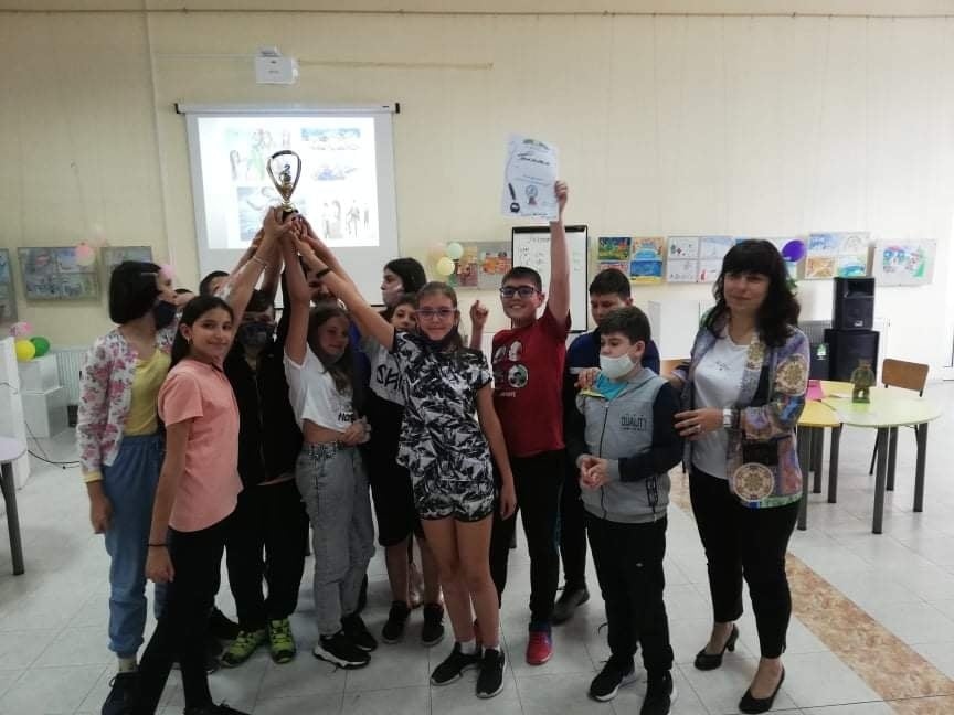 Учениците от петите класове на СУ „Вичо Грънчаров” се сбогуваха с училище със състезание по български език