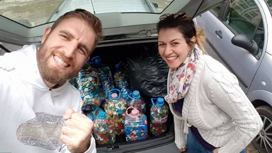 „Капачки за бъдеще“ поръчаха първата детска неонатална линейка за страната, събират средства за втора