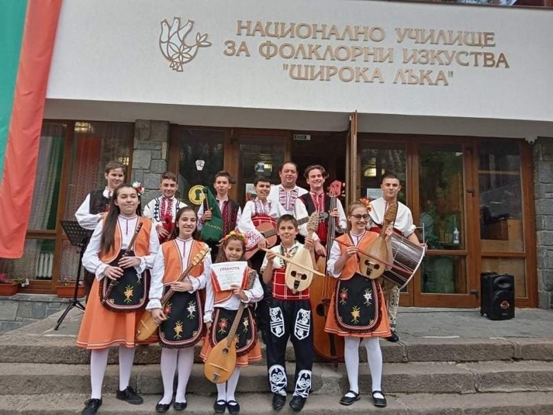 Школата за народни инструменти „Потомци“ към НЧ „Напредък“ в Лясковец с първи награди от национални конкурси