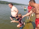 Над 100 плувци, от 7 до 74 години, преплуваха Дунав край Свищов