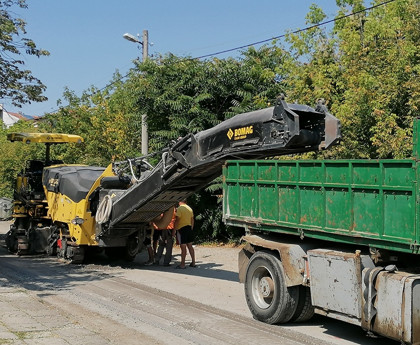 Подготвят за асфалтиране част от булевард „Македония” в Горна Оряховица