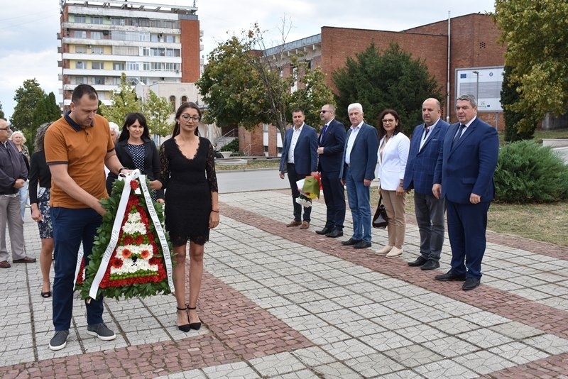 В Горна Оряховица почетоха Независимостта